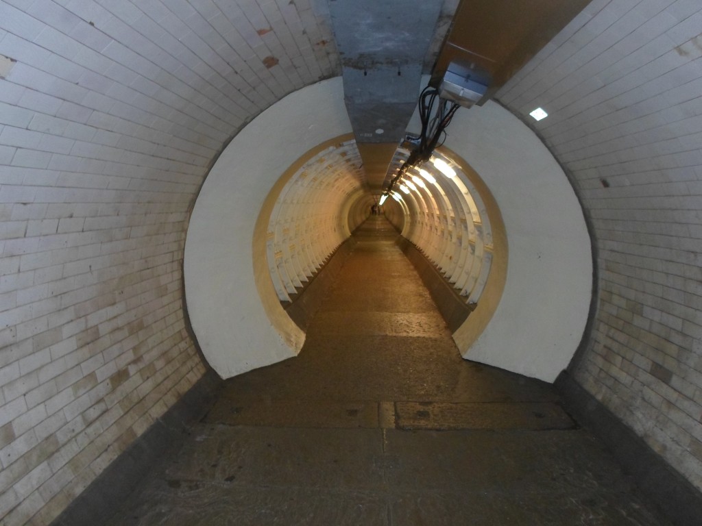 Foto: Tunel debajo del Rio Tamesis - Londres, El Reino Unido
