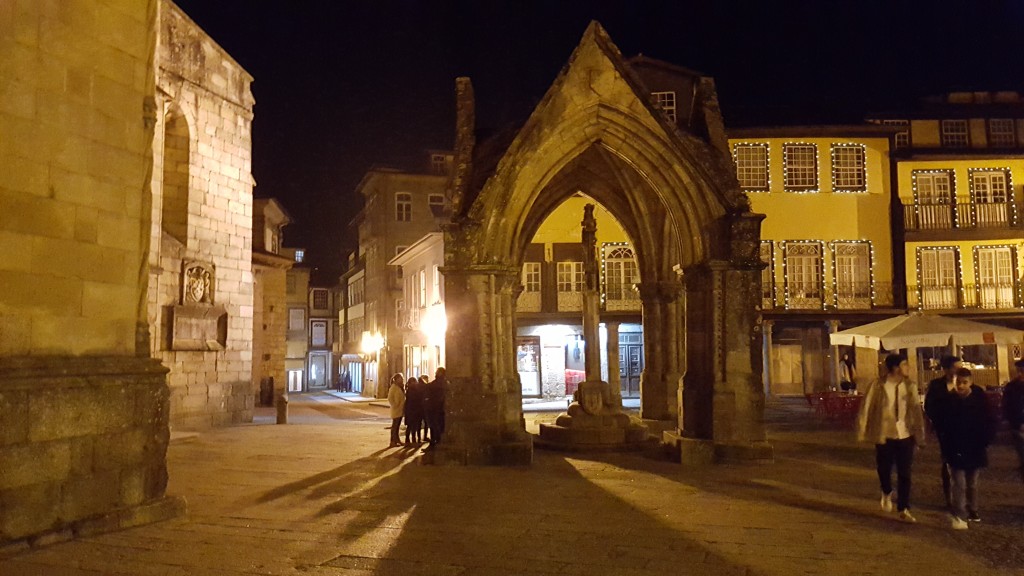 Foto: Plaza - Guimaraes (Braga), Portugal