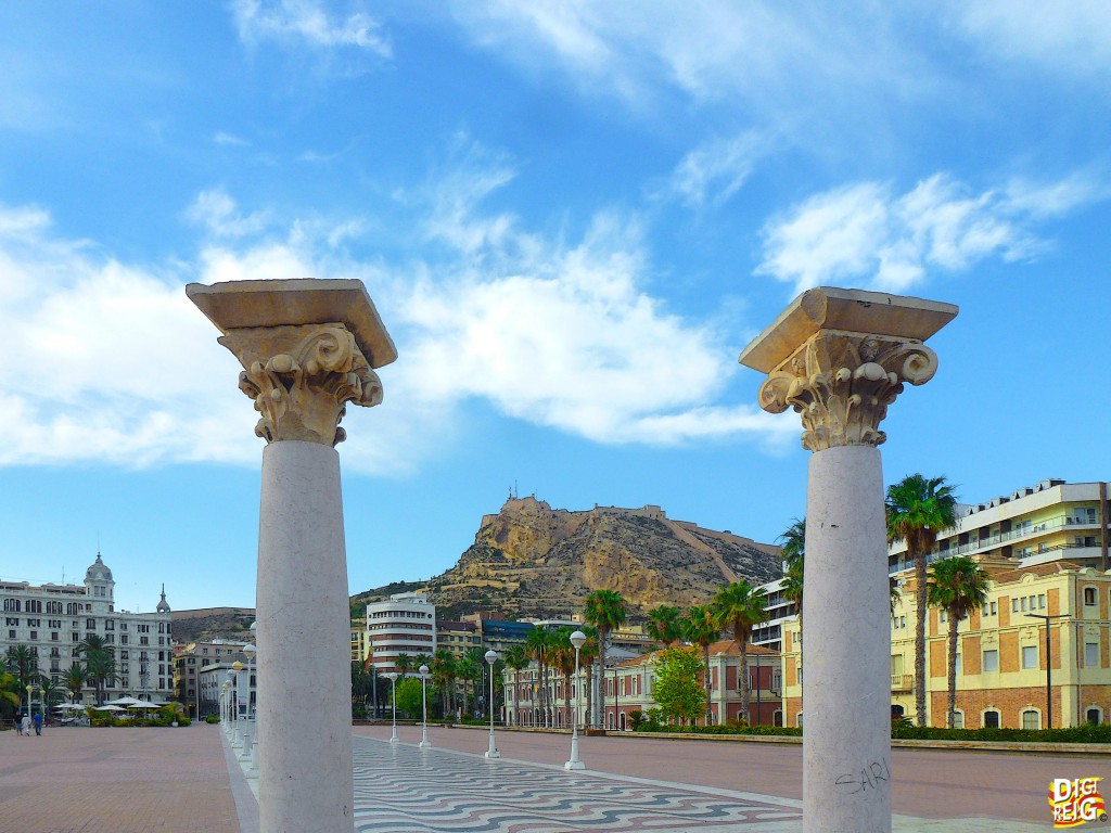 Foto: Castillo de la Santa Bárbara desde el Muelle Levante - Alicante (Comunidad Valenciana), España