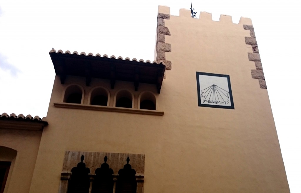 Foto: Torre con reloj - Moncada (València), España