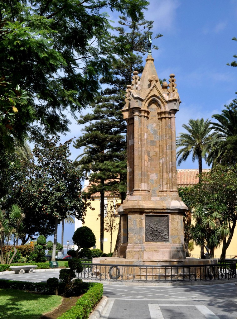 Foto: Monumento en los jardines - Ceuta, España