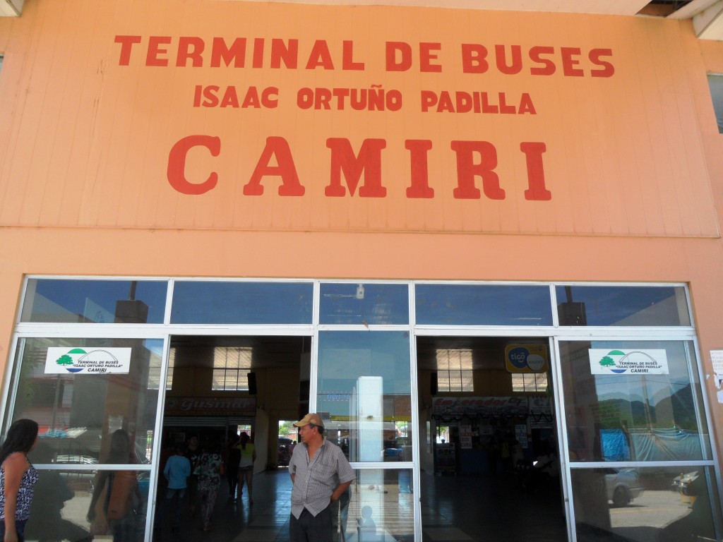 Foto: Terminal de Buses - Camiri, Bolivia