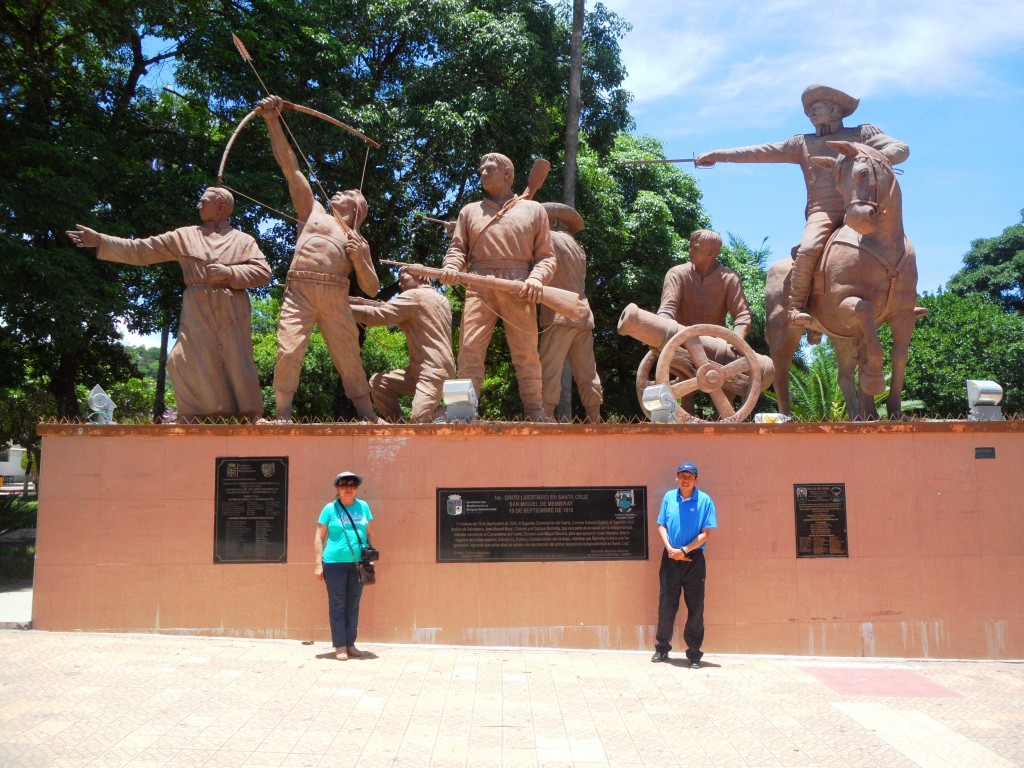 Foto: Plaza Central de Camiri - Camiri, Bolivia