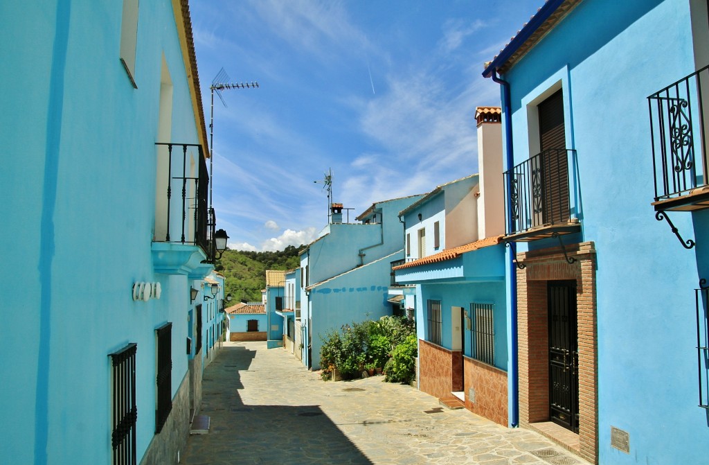 Foto: Vista del pueblo - Júzcar (Málaga), España