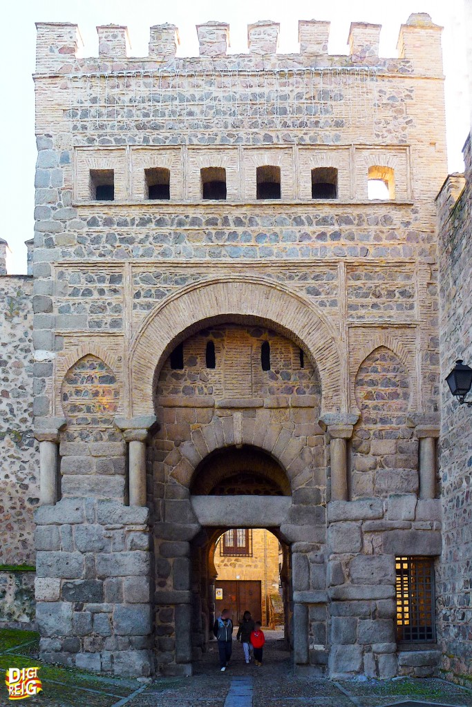 Foto: Puerta de Bisagra de Alfonso VI - Toledo (Castilla La Mancha), España