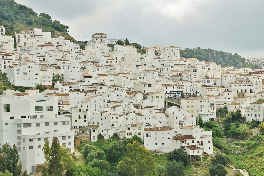 Foto: Vista del pueblo - Casares (Málaga), España