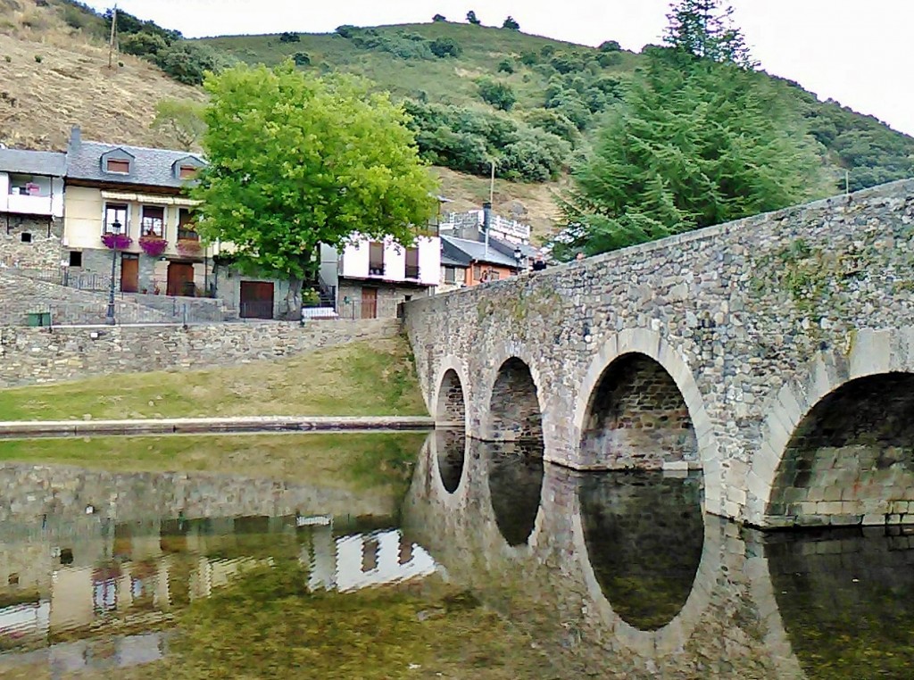 Foto: Puente romano - Molinaseca (León), España