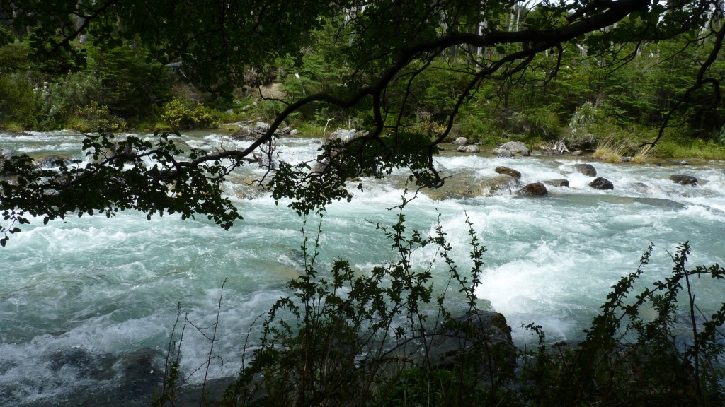 Foto: Río de las Vueltas. - El Chaltén (Santa Cruz), Argentina