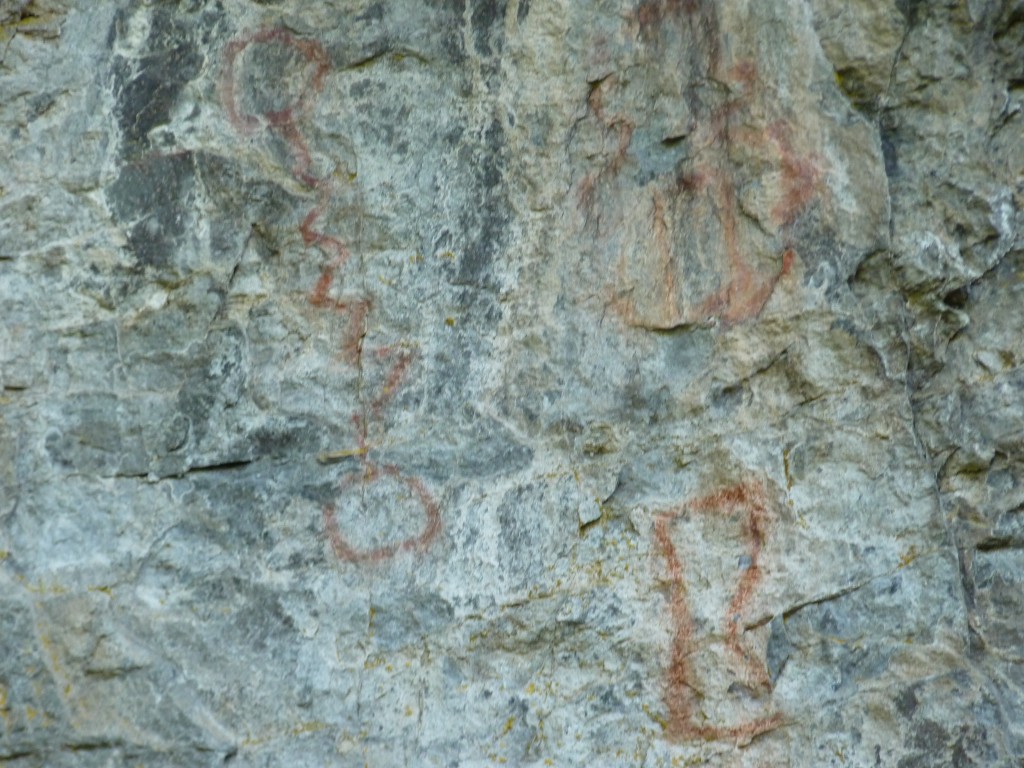 Foto: Pinturas Rupestres. - Parque Nacional Los Alerces (Chubut), Argentina