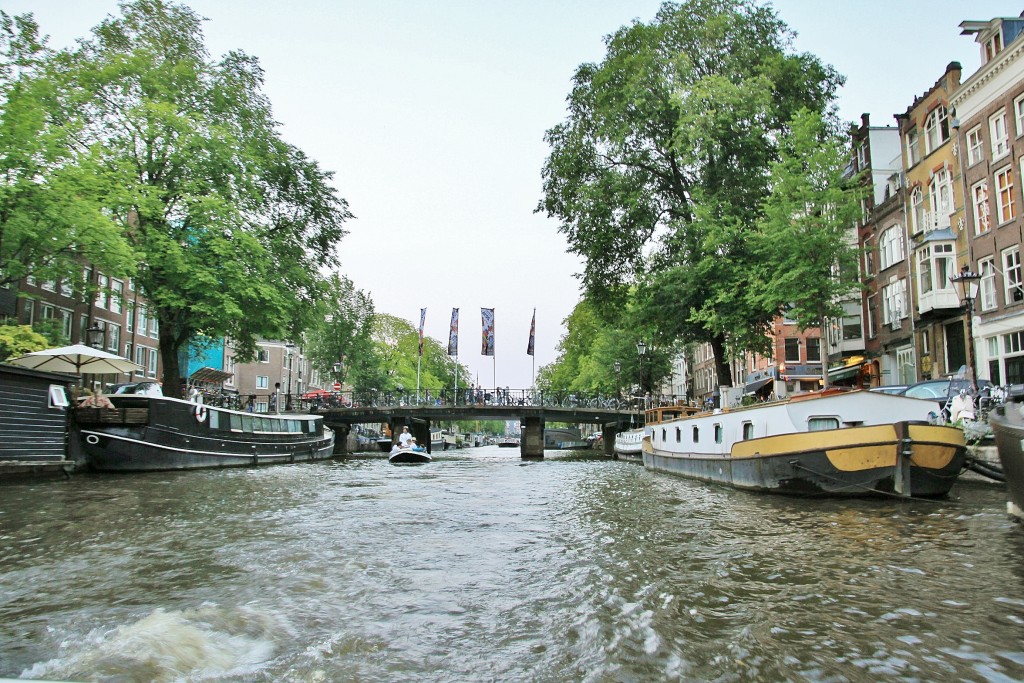 Foto: Navegando por los canales - Amsterdam (North Holland), Países Bajos