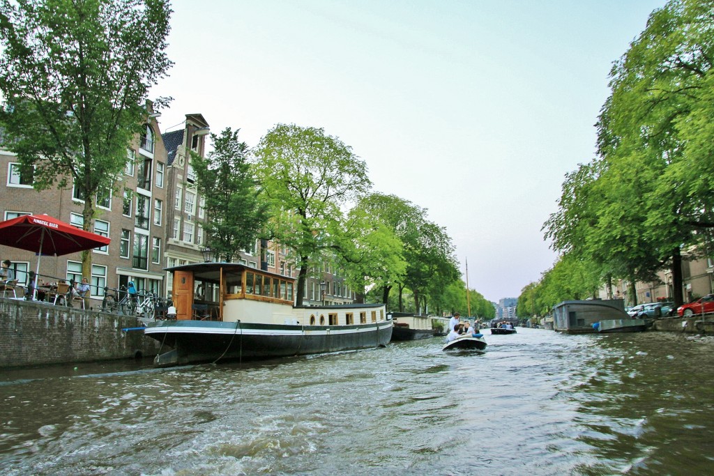 Foto: Navegando por los canales - Amsterdam (North Holland), Países Bajos