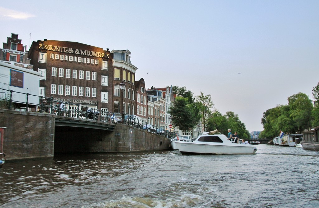 Foto: Navegando por los canales - Amsterdam (North Holland), Países Bajos