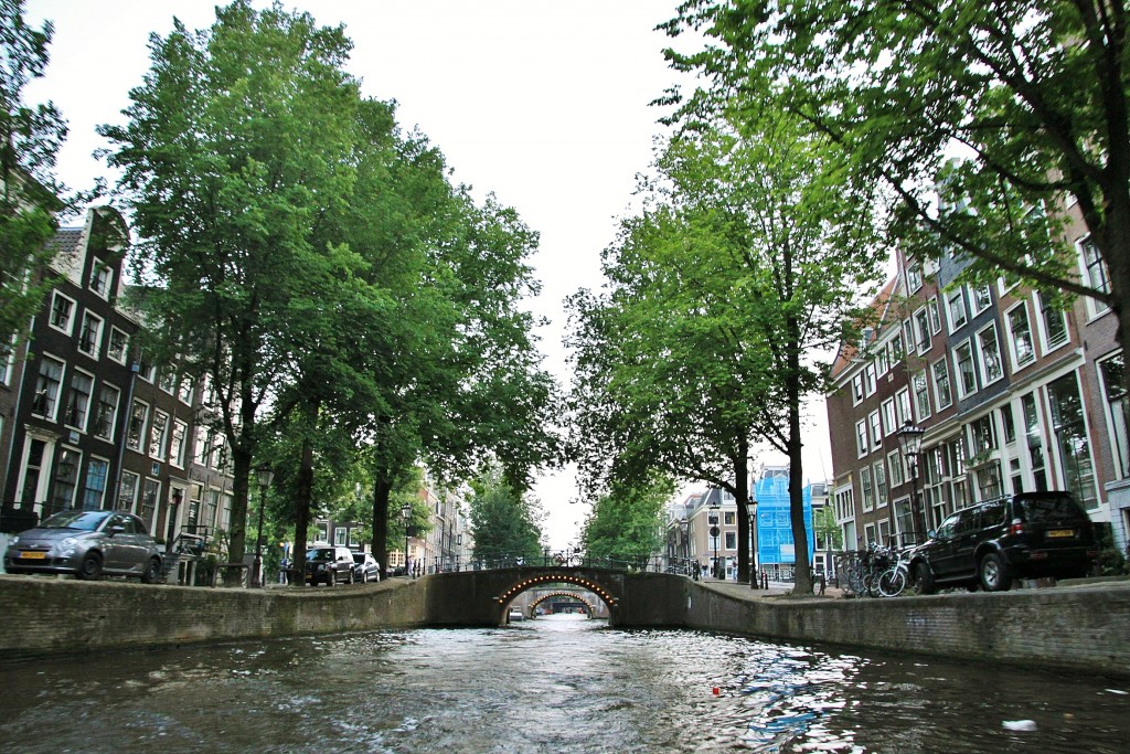 Foto: Navegando por los canales - Amsterdam (North Holland), Países Bajos