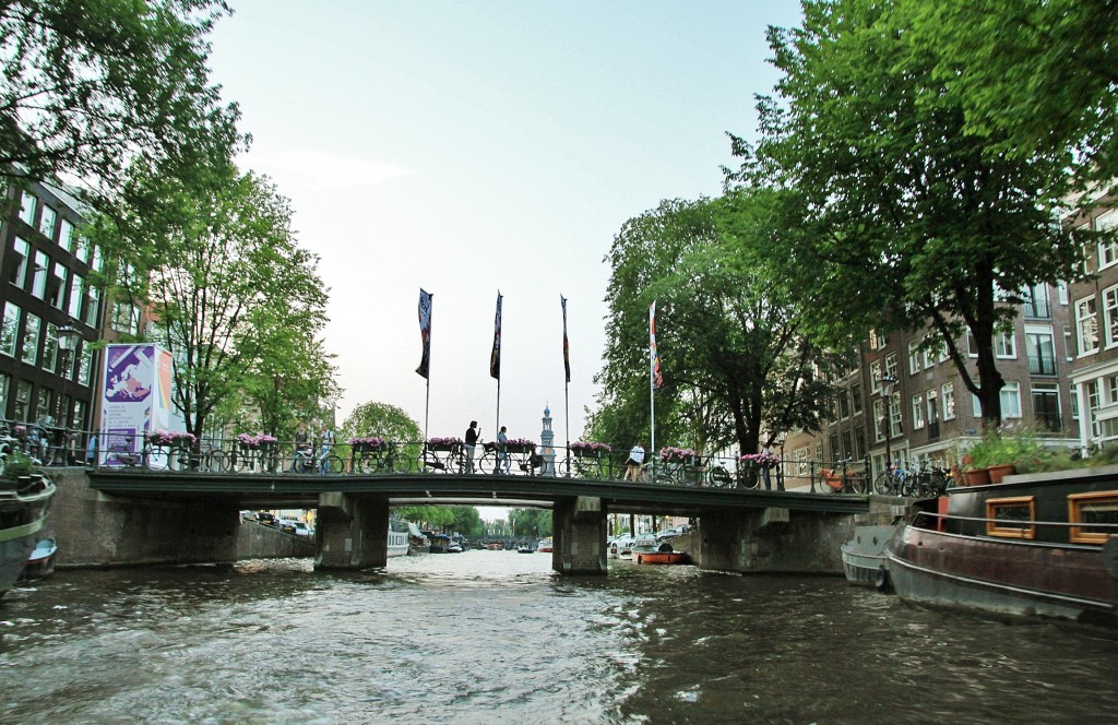 Foto: Navegando por los canales - Amsterdam (North Holland), Países Bajos