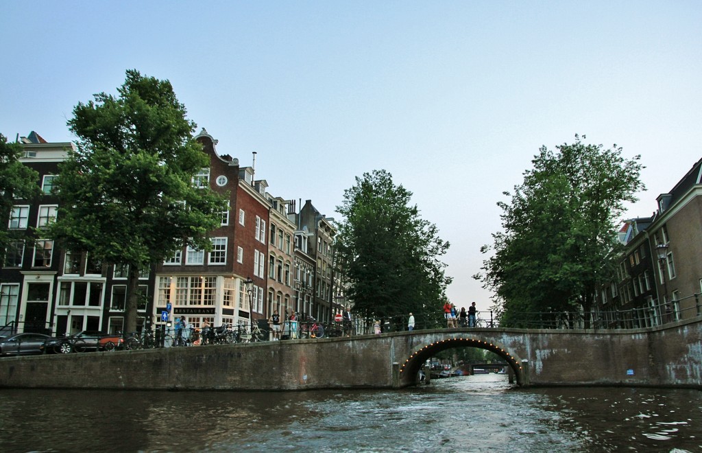 Foto: Navegando por los canales - Amsterdam (North Holland), Países Bajos