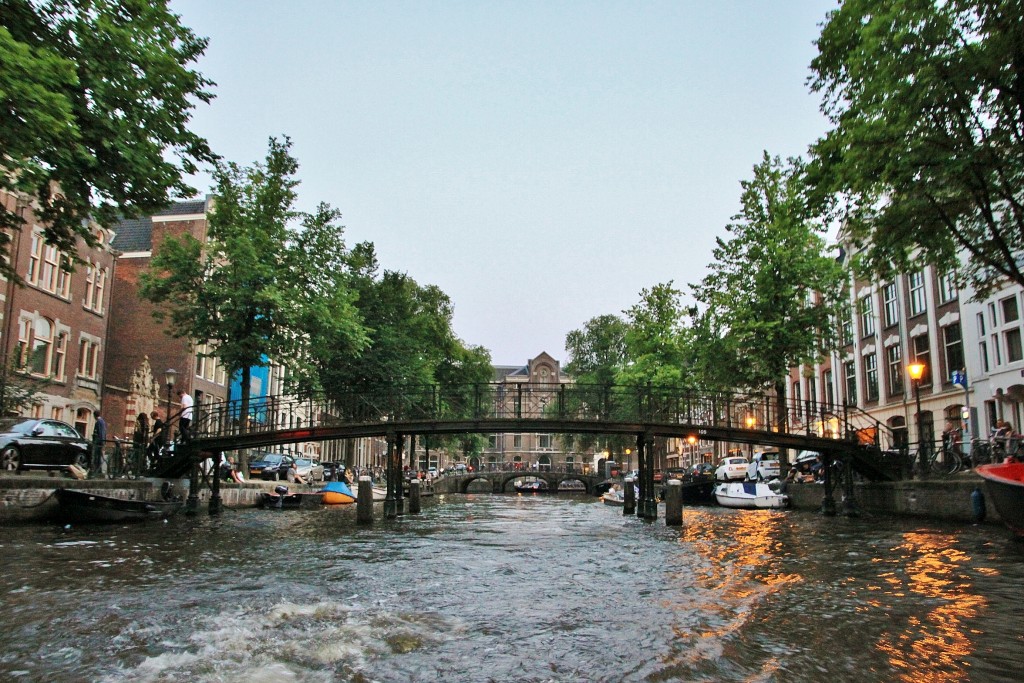 Foto: Navegando por los canales - Amsterdam (North Holland), Países Bajos