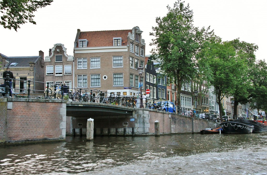 Foto: Navegando por los canales - Amsterdam (North Holland), Países Bajos