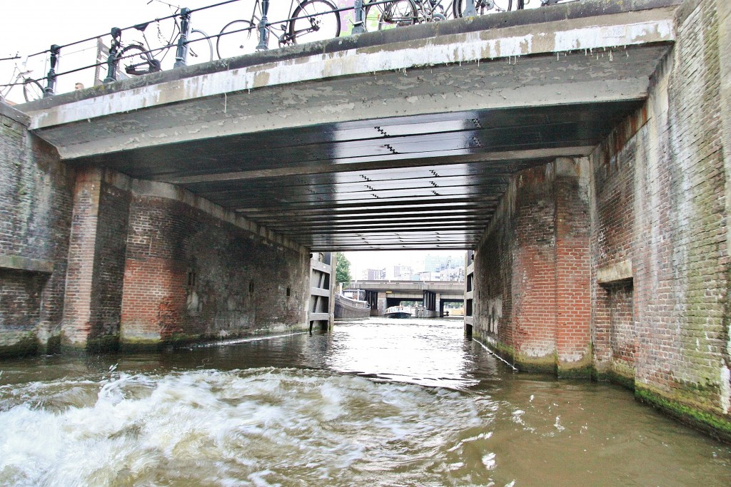 Foto: Navegando por los canales - Amsterdam (North Holland), Países Bajos