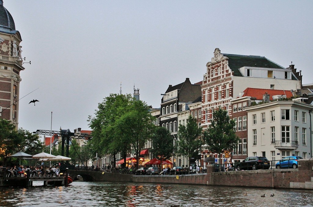 Foto: Navegando por los canales - Amsterdam (North Holland), Países Bajos