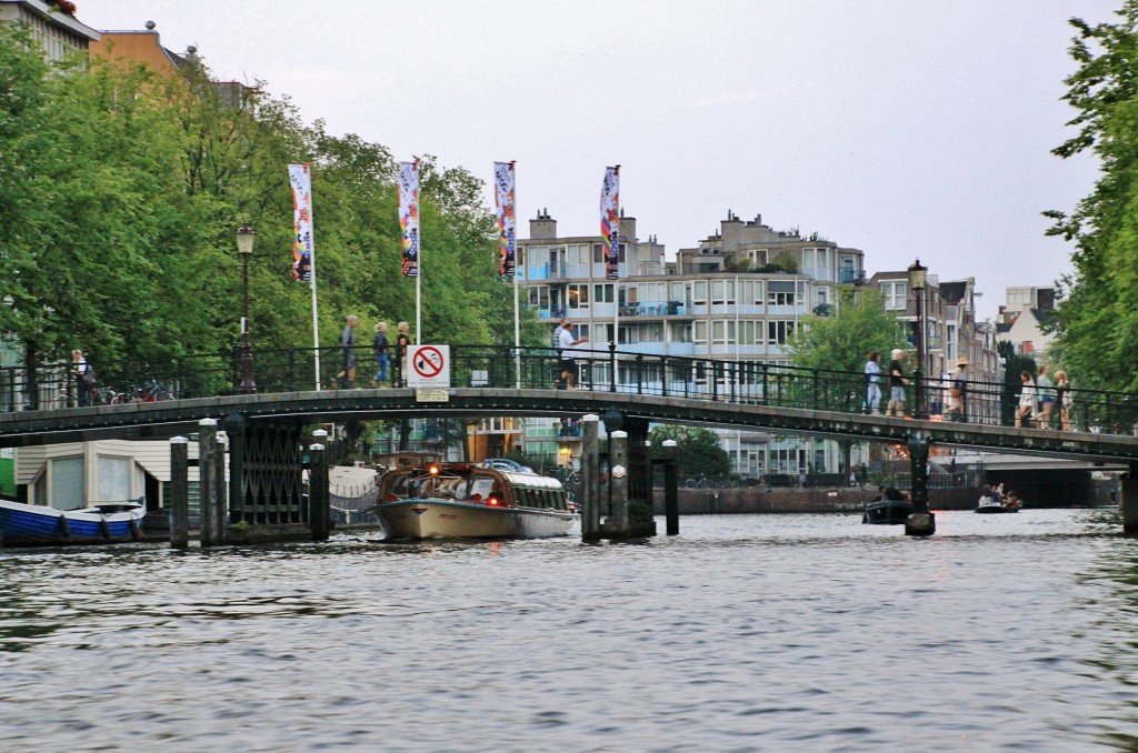 Foto: Navegando por los canales - Amsterdam (North Holland), Países Bajos