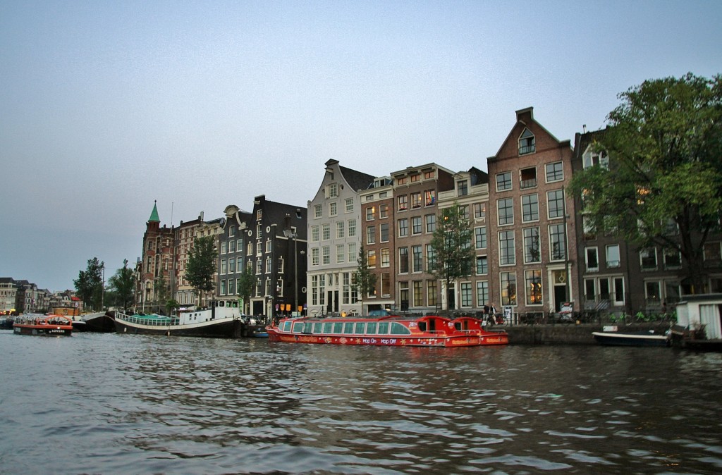 Foto: Navegando por los canales - Amsterdam (North Holland), Países Bajos
