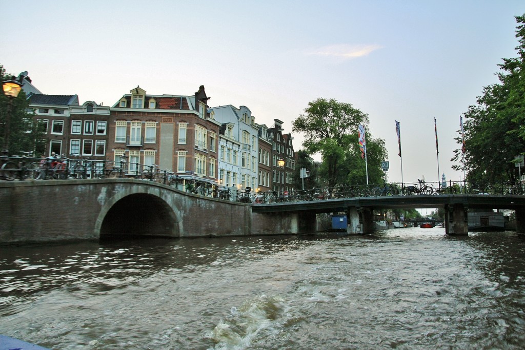 Foto: Navegando por los canales - Amsterdam (North Holland), Países Bajos