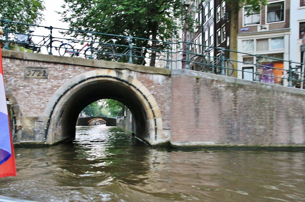 Foto: Navegando por los canales - Amsterdam (North Holland), Países Bajos
