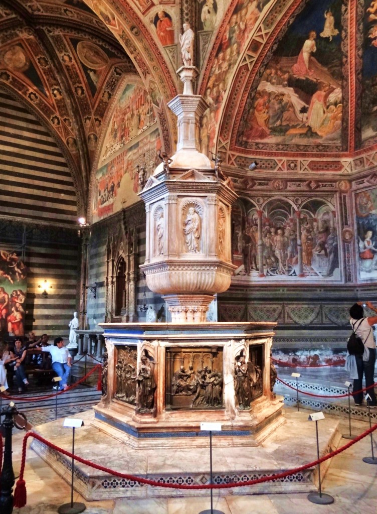 Foto: Battistero Di San Giovanni - Siena (Tuscany), Italia
