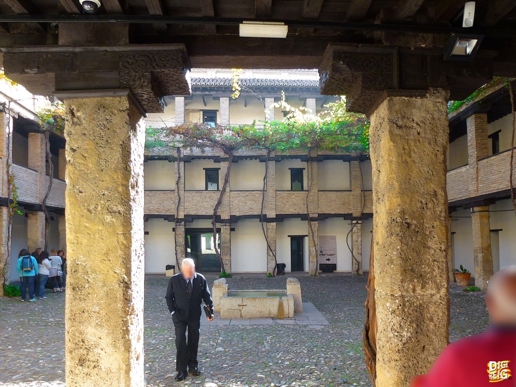 Foto: El Corral del Carbón. - Granada (Andalucía), España