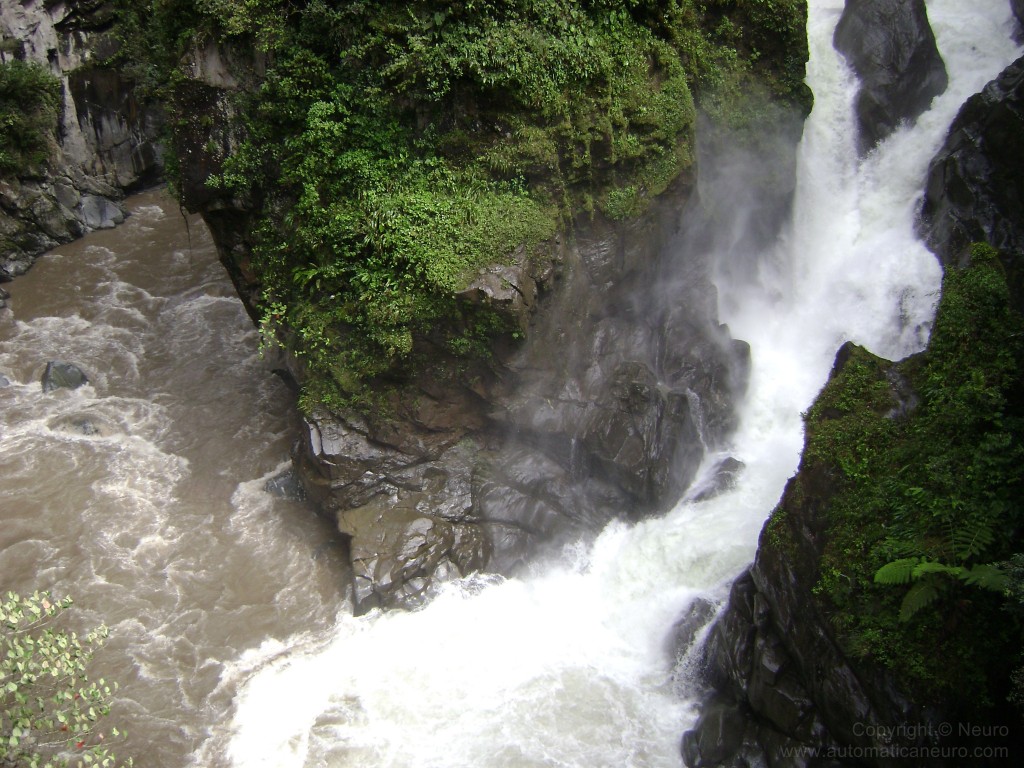Foto: Pailón del diablo - Baños, Ecuador