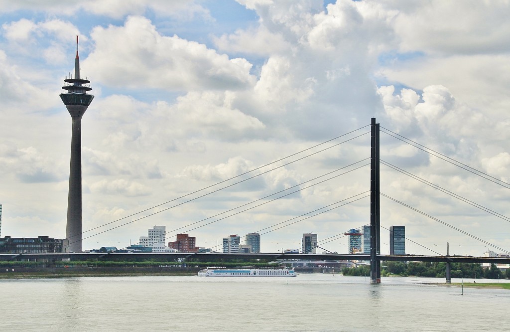 Foto: Vista del Rhinn - Düsseldorf (North Rhine-Westphalia), Alemania