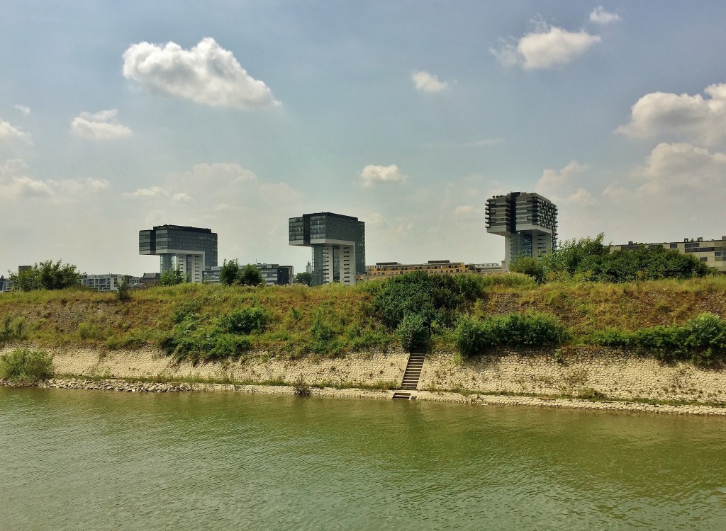 Foto: Vista desde el Rin - Köln ( Colonia ) (North Rhine-Westphalia), Alemania