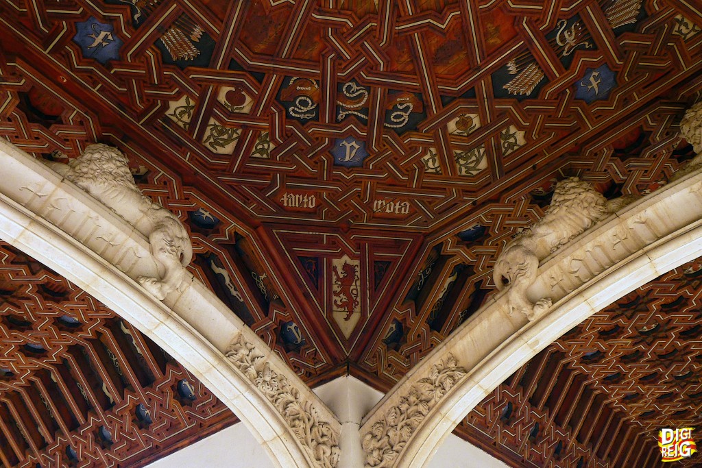 Foto: Artesanado de madera del Claustro del Monasterio de S. Juan de los Reyes - Toledo (Castilla La Mancha), España