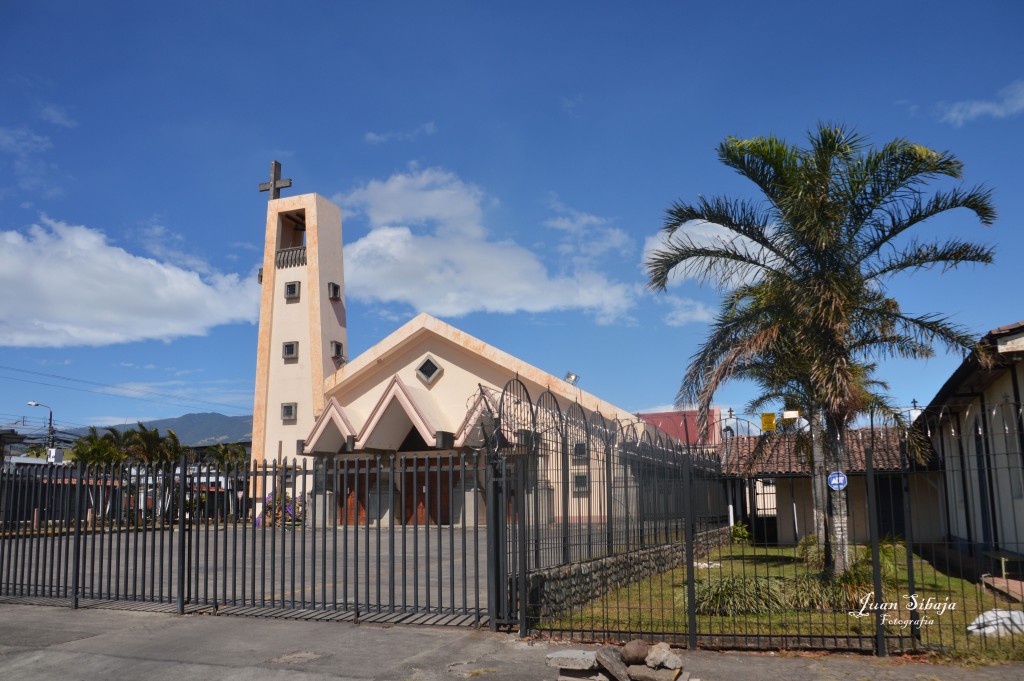 Foto: Iglesia el Llano - Alajuela, Costa Rica