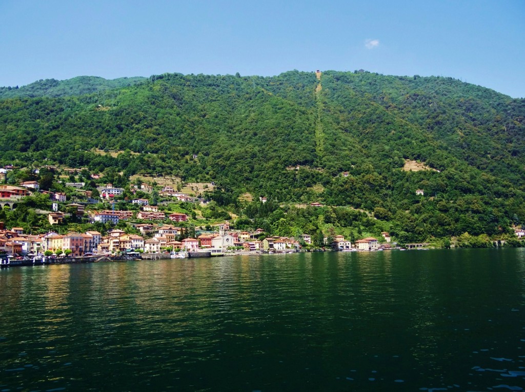 Foto: Lago Di Como - Argegno (Lombardy), Italia