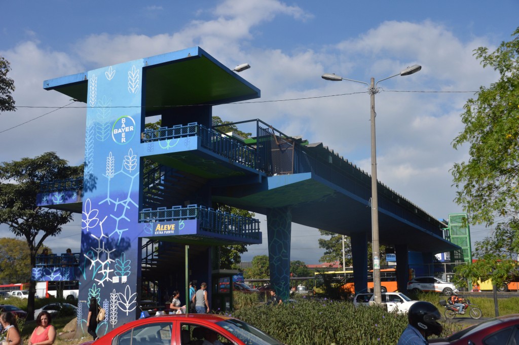 Foto: Puente peatonal Hospital Mexico - San Jose (San José), Costa Rica