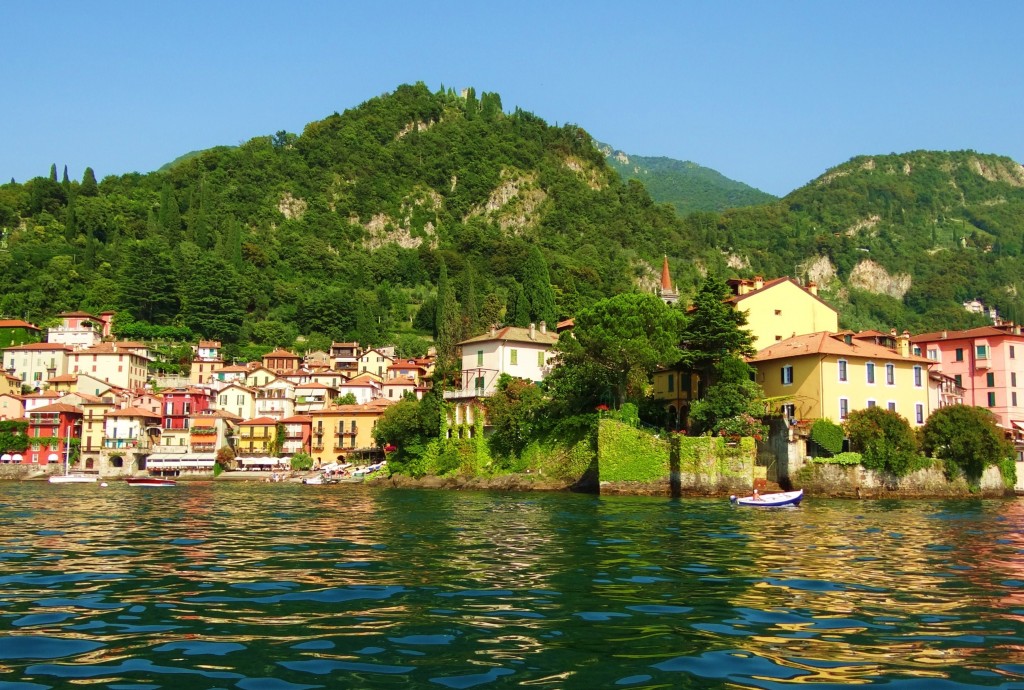 Foto: Lago Di Como - Varenna (Lombardy), Italia