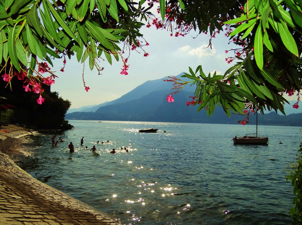 Foto: Lago Di Como - Varenna (Lombardy), Italia