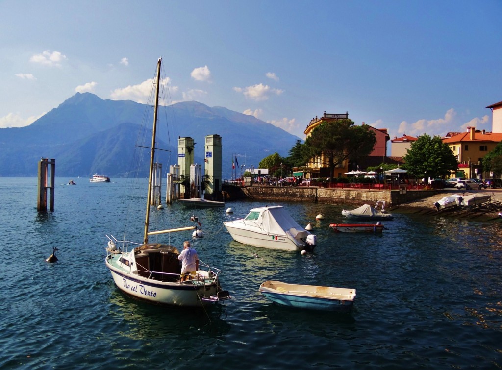 Foto: Lago Di Como - Varenna (Lombardy), Italia