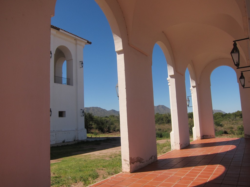Foto: Réplica del Cabildo de Buenos Aires. - La Punta (San Luis), Argentina