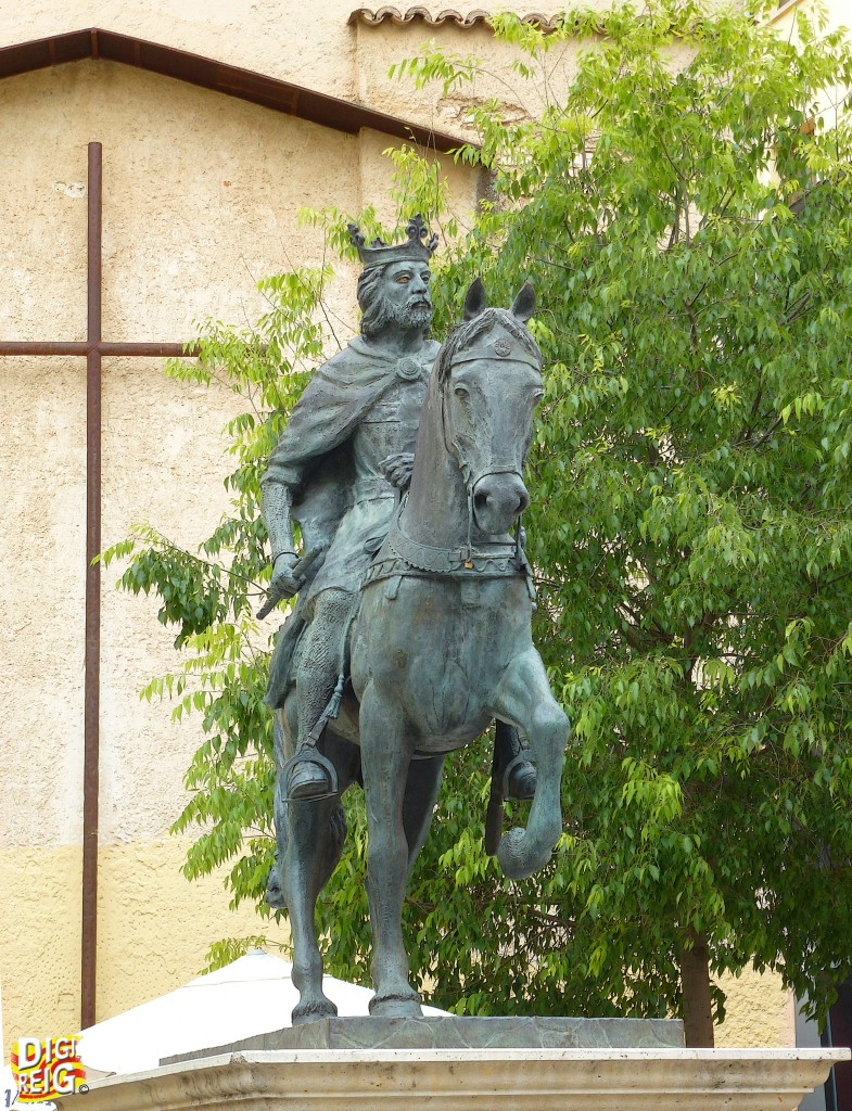 Foto: Escultura de Alfonso VIII - Cuenca (Castilla La Mancha), España