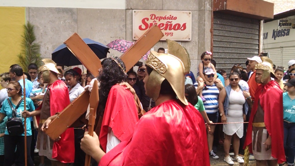 Foto: Vía Crucis en Tegucigalpa - Tegucigalpa (Francisco Morazán), Honduras