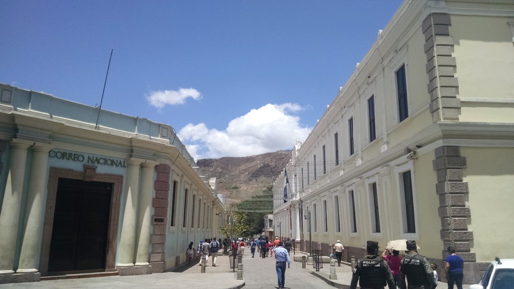Foto: Correo Nacional y MIN - Tegucigalpa (Francisco Morazán), Honduras