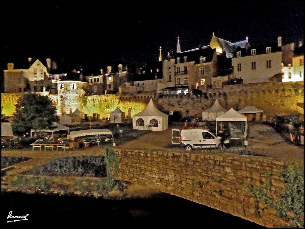 Foto: 170506-261 VANNES NOCTURNO - Vannes (Brittany), Francia