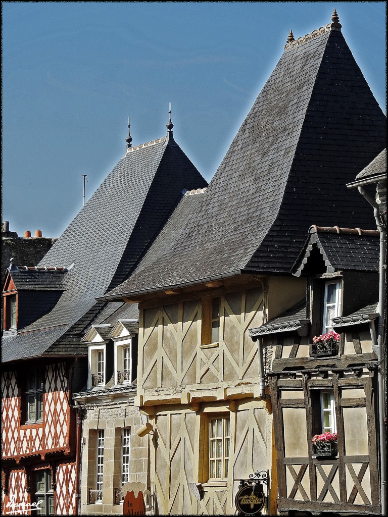 Foto: 170508-061 JOSSELIN - Josselin (Brittany), Francia