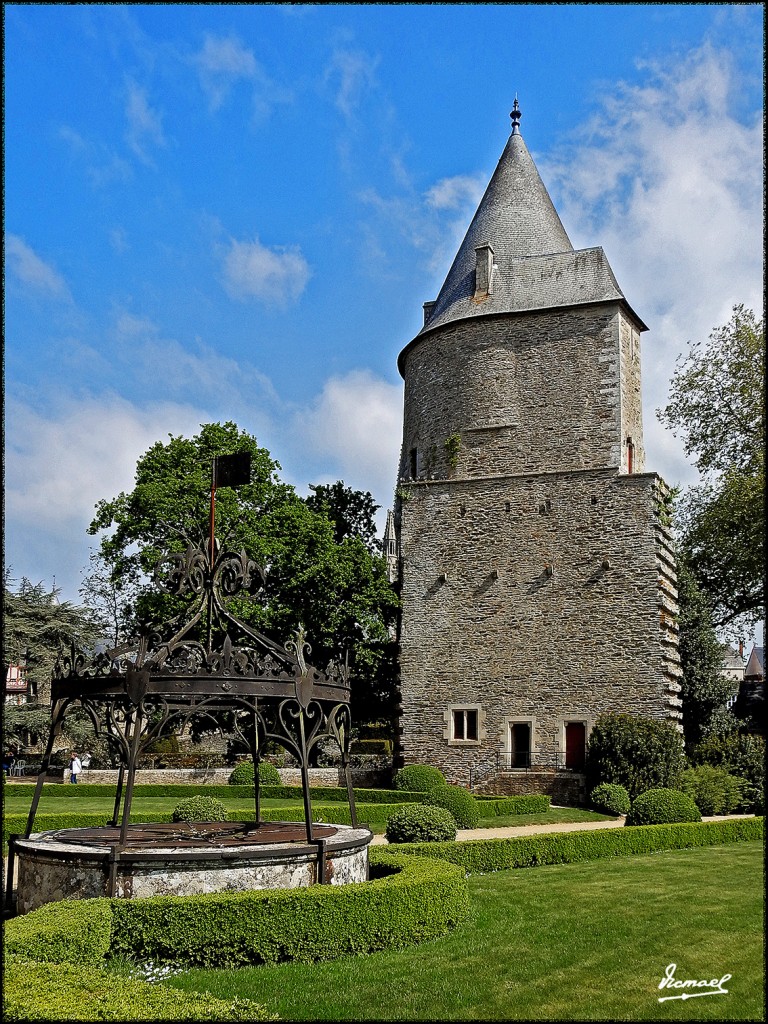 Foto: 170508-100 JOSSELIN - Josselin (Brittany), Francia