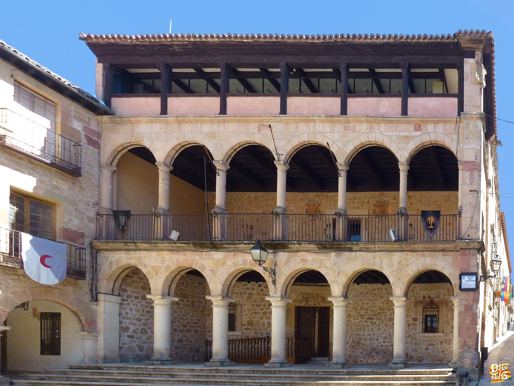 Foto: Palacio del Ayuntamiento, en la Plaza Mayor. - Sigüenza (Guadalajara), España