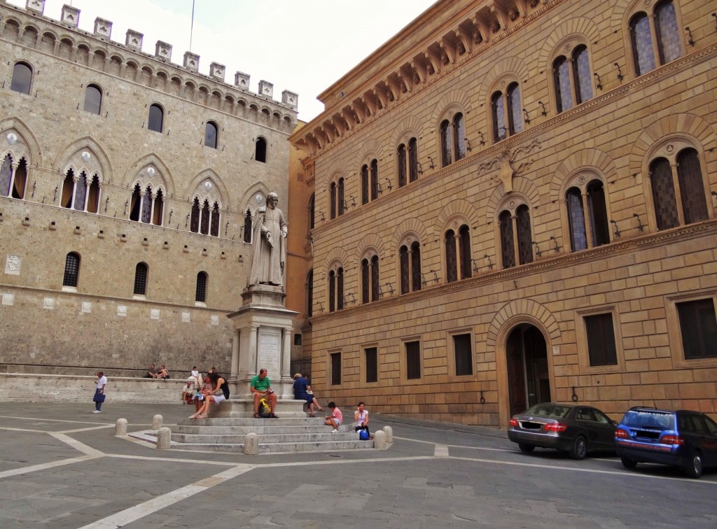 Foto: Piazza Salimbeni - Siena (Tuscany), Italia