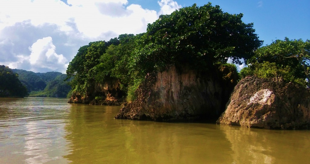 Foto: Bahía de Samaná - Parque Nacional Los Haitises (Hato Mayor), República Dominicana