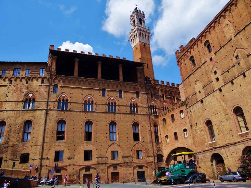 Foto: Piazza Del Mercato - Siena (Tuscany), Italia